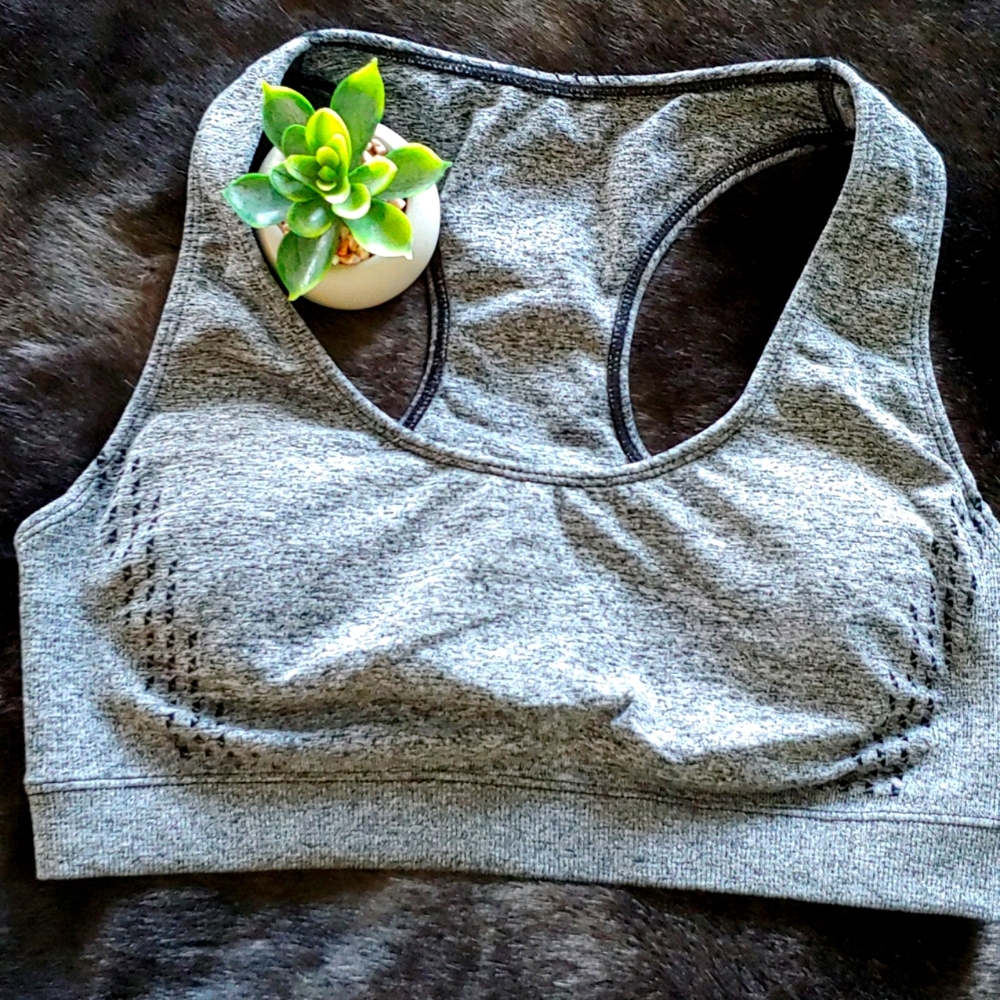 👙$15 Small Bra Bundle👙 - Picture 4 of 7